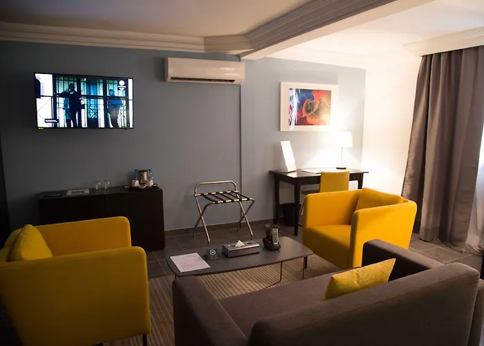 Hotel Semiramis City Center