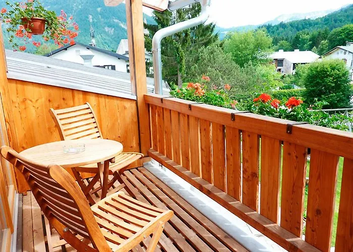 Outdoorhotel Jaeger Von Fall