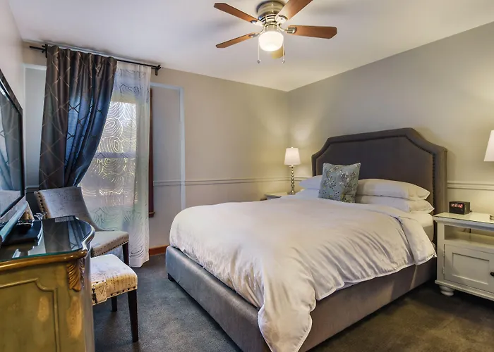 Wild Iris Inn
