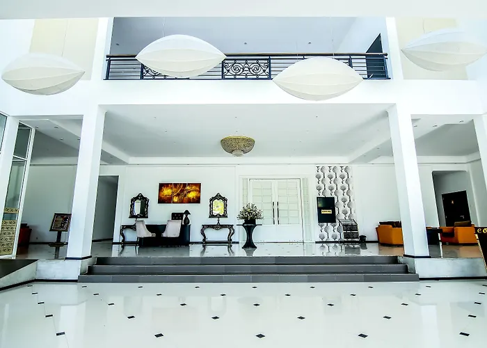 The Covanro Airport Hotel - Katunayake