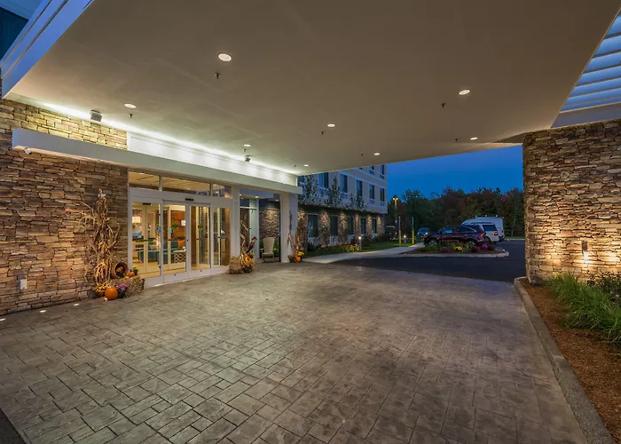 Fairfield Inn & Suites By Marriott Plymouth White Mountains