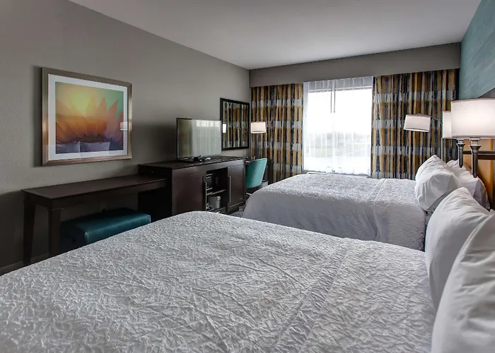 Hampton Inn & Suites-Wichita/Airport, Ks