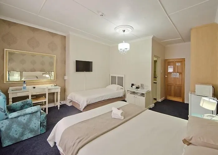 The Russel Hotel