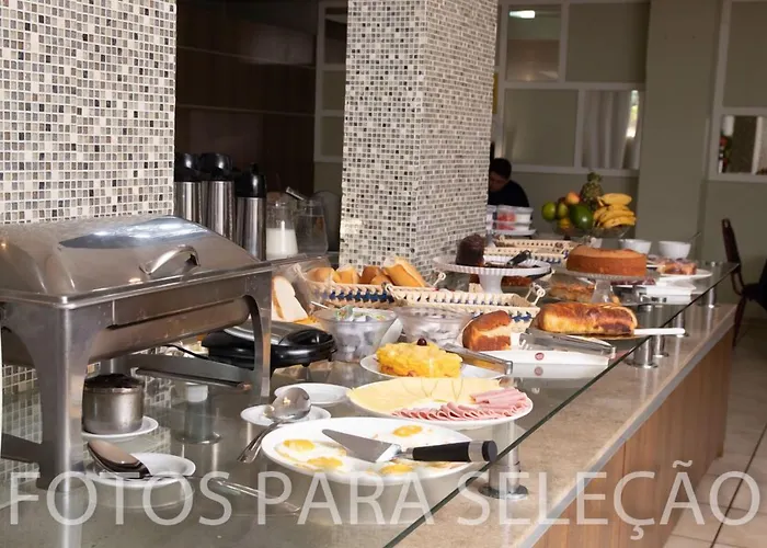 Victoria Plaza Hotel