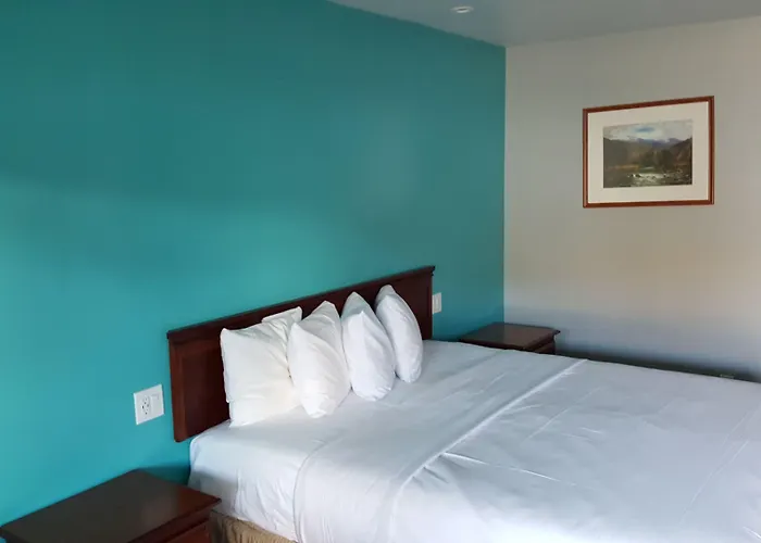 Fortuna Redwood Inn