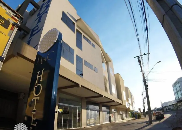 Mac Hotel