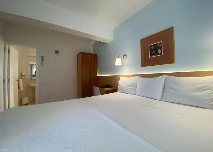 Hotel Santiago Vagos