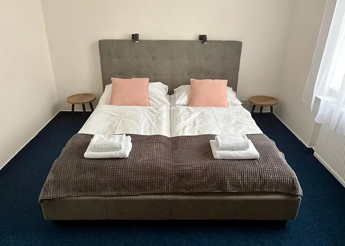 Hotel Cb Royal