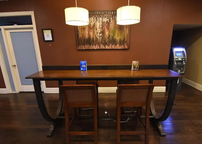 Best Western Point South