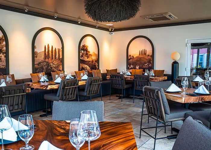 Royal Palms Hotel