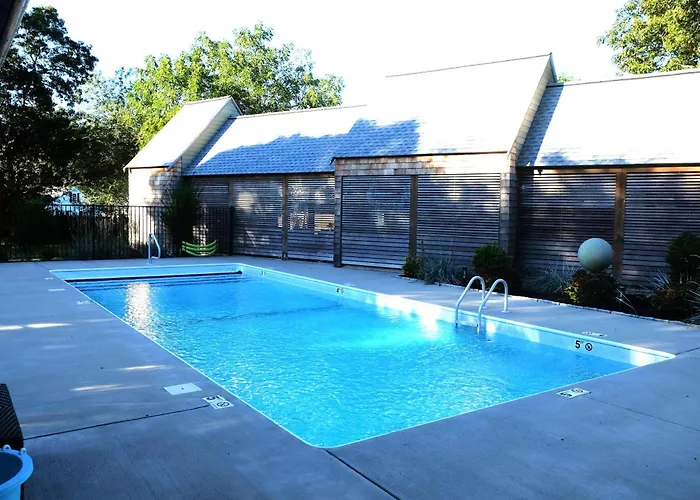 Cape Cod Veranda