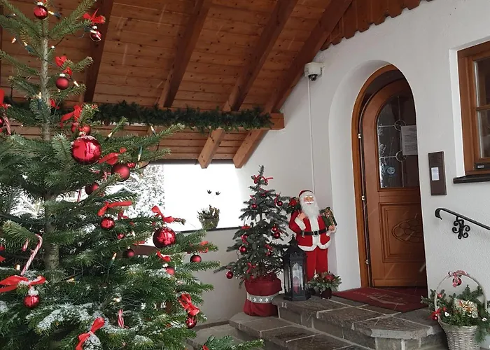 Hotel Alpenhof - Ruhige Wohlfuehloase Zwischen Muenchen, Dem Fuenf-Seenland Und Den Bergen, In S-Bahnnaehe