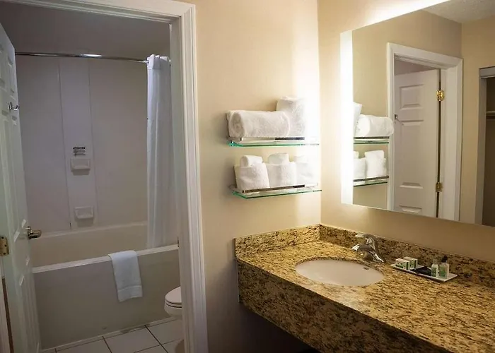 Hawthorn Suites