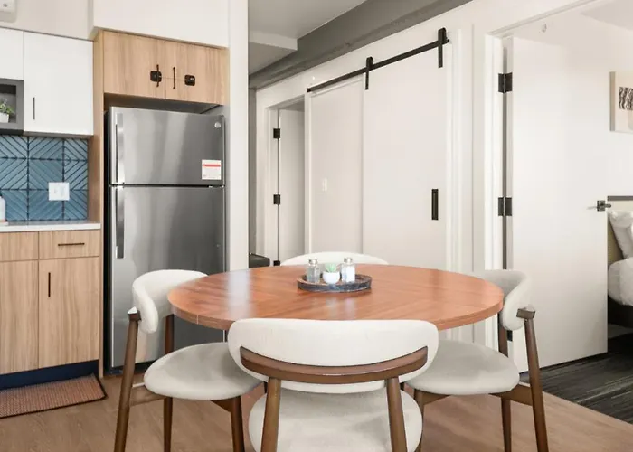 Downtown 2Br 1Bath With Parking