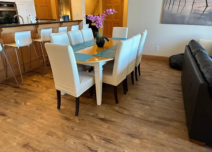 3 Bed Lake Sammamish Waterfront + Peloton Bike