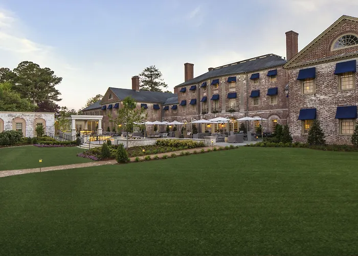Williamsburg Inn, An Official Colonial Williamsburg Hotel