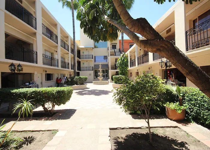 Hotel El Camino Inn & Suites