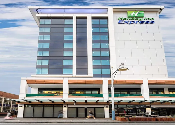 Holiday Inn Express Adelaide City Centre By Ihg