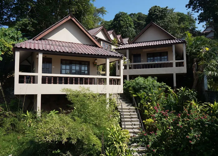 Kata Beachwalk Hotel And Bungalows