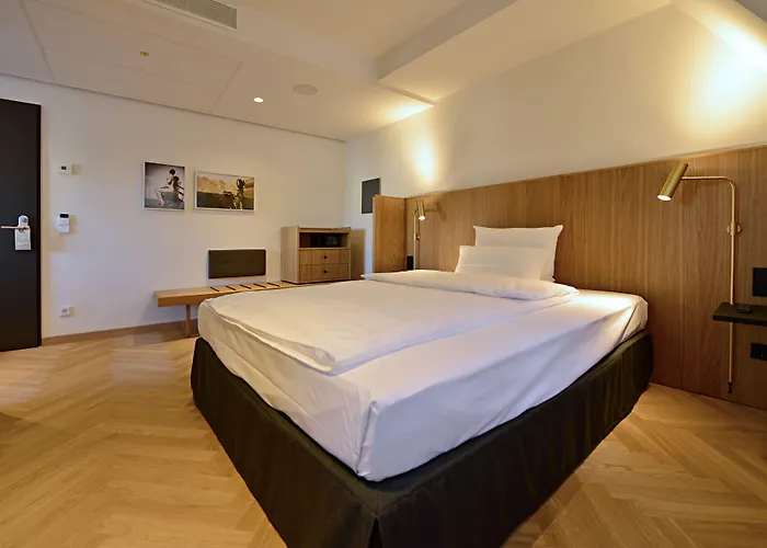 Melter Hotel & Apartments - A Neighborhood Hotel