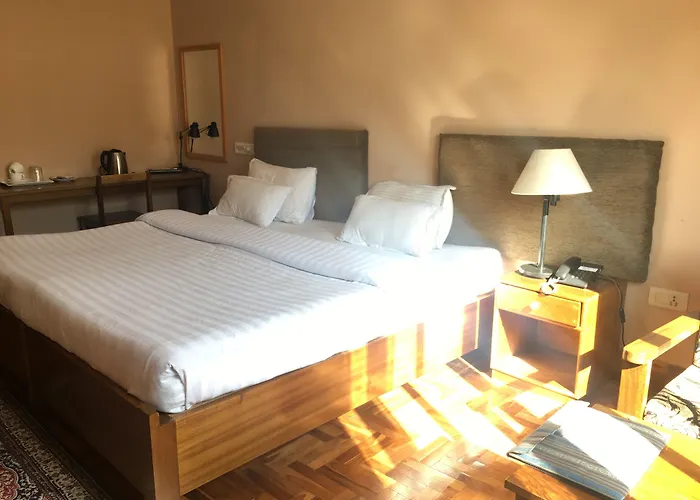 Khamsum Inn