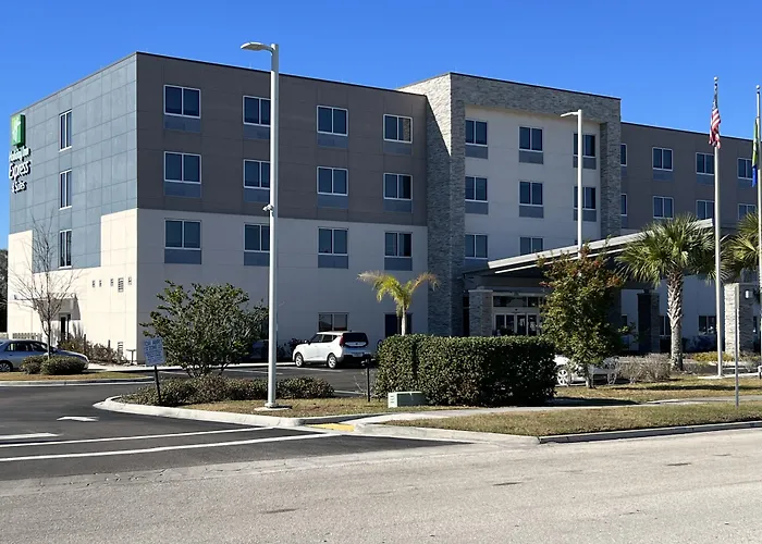 Holiday Inn Express & Suites - Jacksonville W - I295 And I10 By Ihg