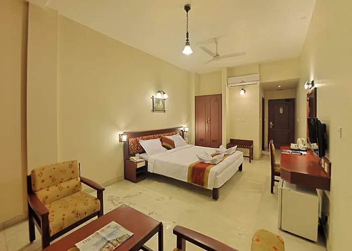Hotel Gnanam