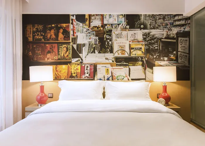 Caravel Hotel