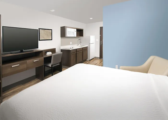 Extended Stay America Select Suites - Tampa - Northeast