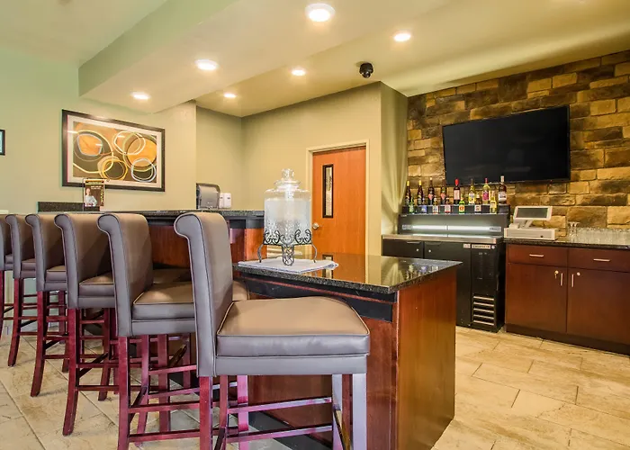 Cobblestone Hotel & Suites - Orrville