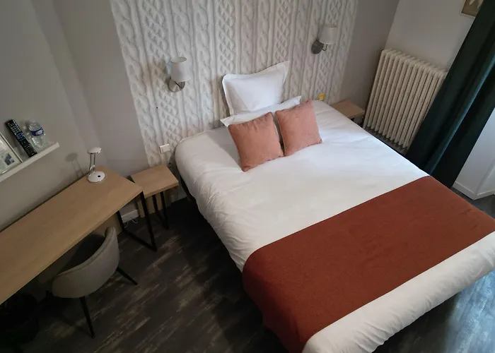 Contact Hotel Les Platanes Villeneuve Sur Lot Centre