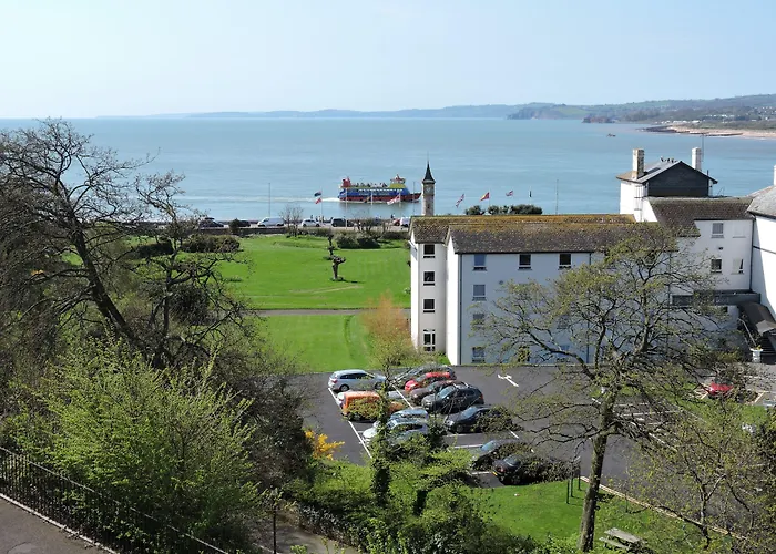 Manor Hotel