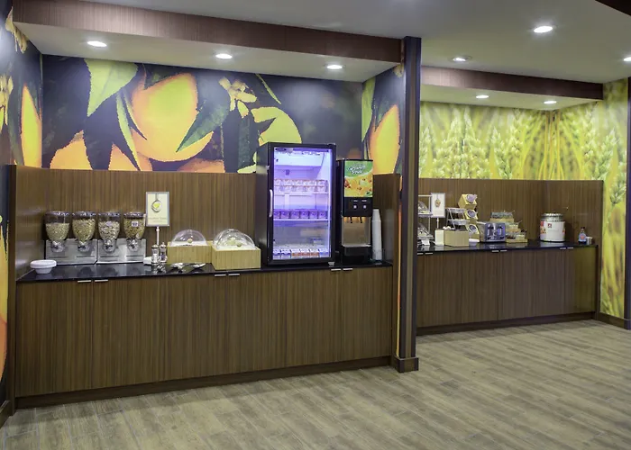 Fairfield Inn & Suites By Marriott Detroit Canton