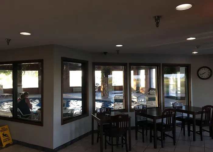 Capital O Amerihost Inn And Suites Mexico Hwy 54 Mo