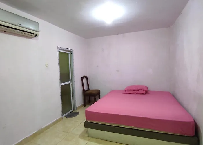 Hotel O Wisma Syariah Dian Near Pare-Pare