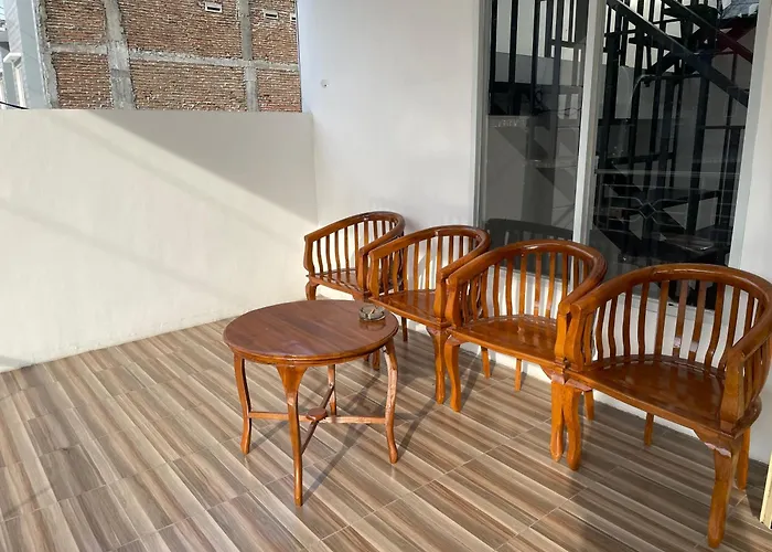 Hotel O Penginapan Musafir Syariah Near Paramount Woman & Childern'S Hospital