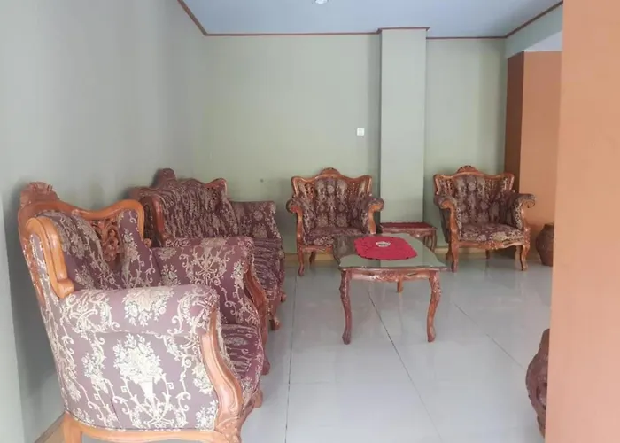 Hotel O Subur
