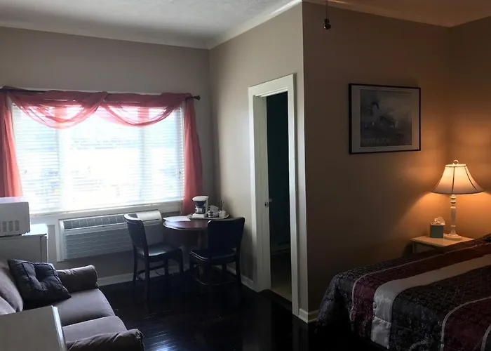 Beachcomber Inn
