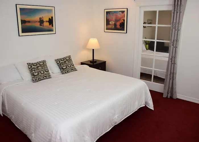 Longliner Lodge And Suites