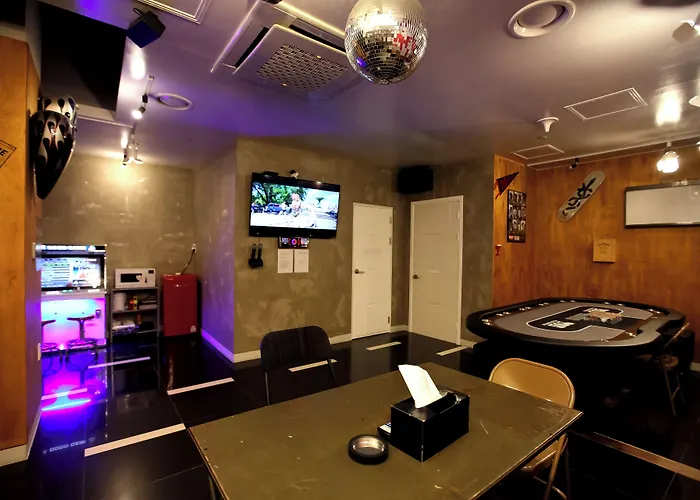 Show Hotel