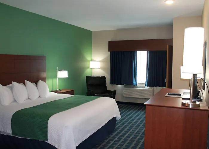 Reston Lodge & Suites - Emmetsburg