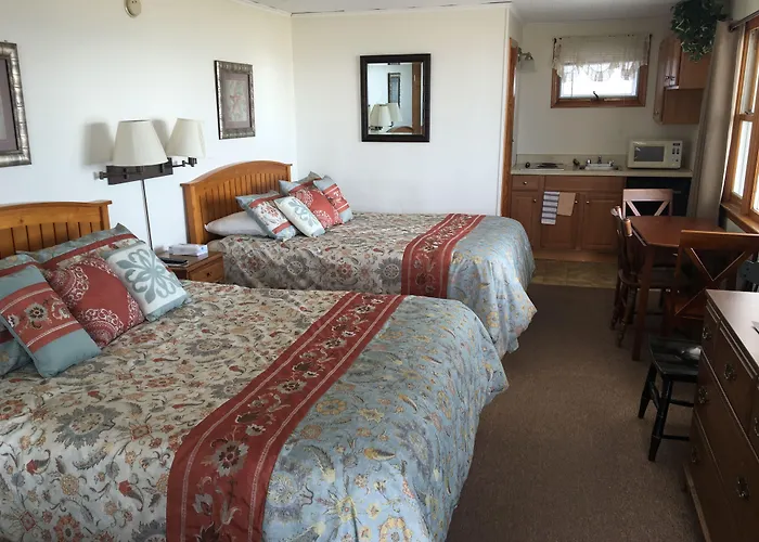 Sandpiper Beachfront Motel