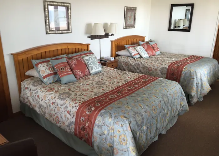 Sandpiper Beachfront Motel