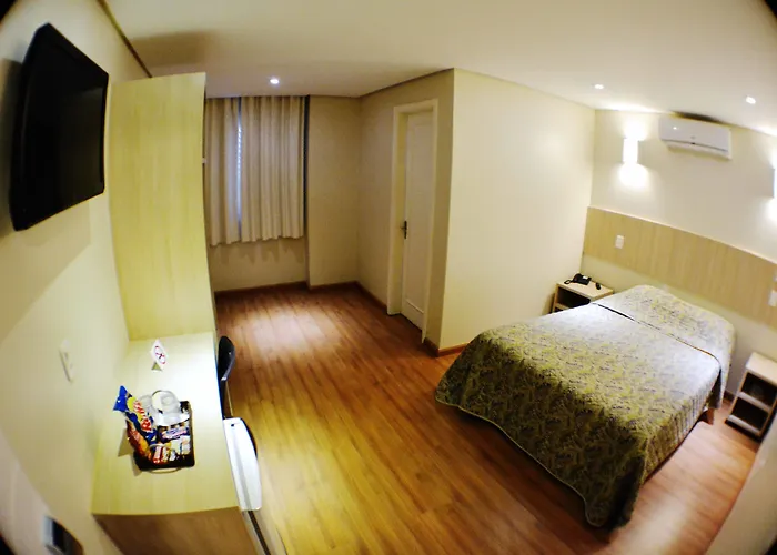 Golden Hotel - O Mais Central - Pet Friendly