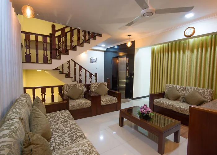 Ceyloni City Hotel