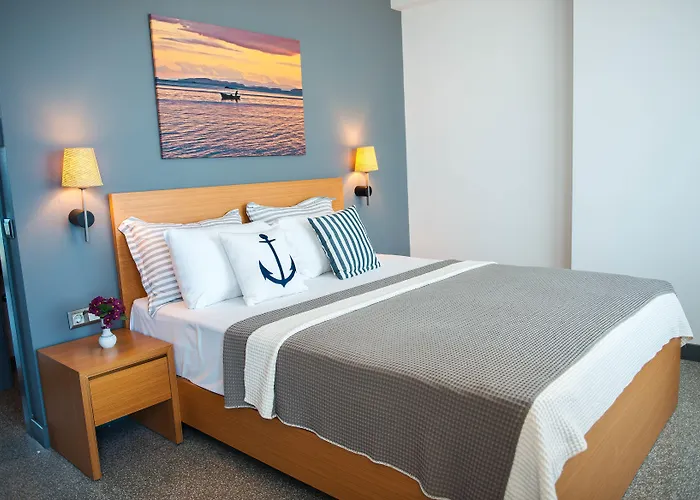 Port Marina Hotel