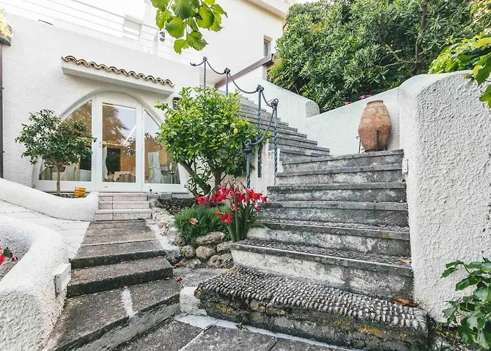 Villa Vignola Hotel