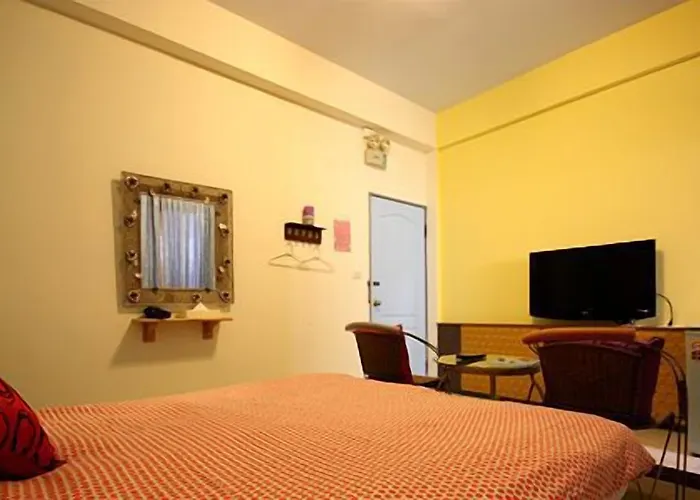 16 Alley Hostel