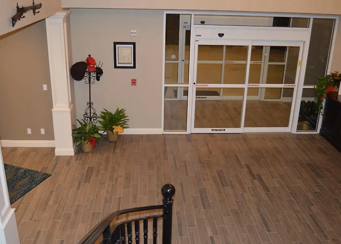 Heritage Place Hotel And Suites