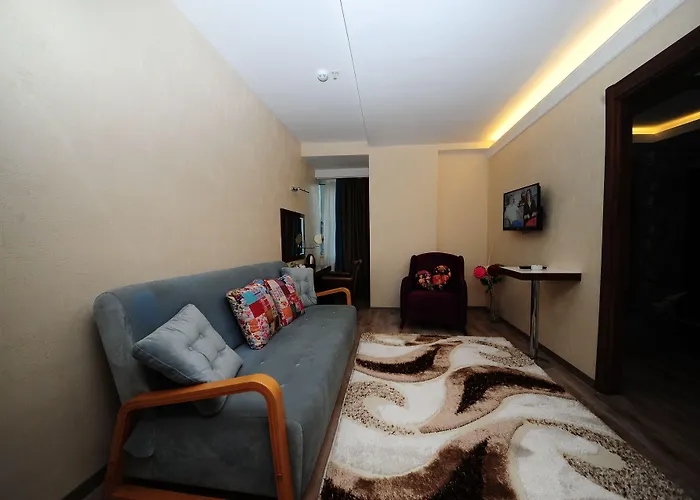 Yucel Hotel
